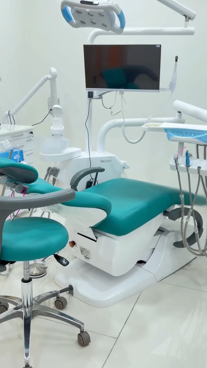 Dental chair and equipment at Moopans Poly Clinic